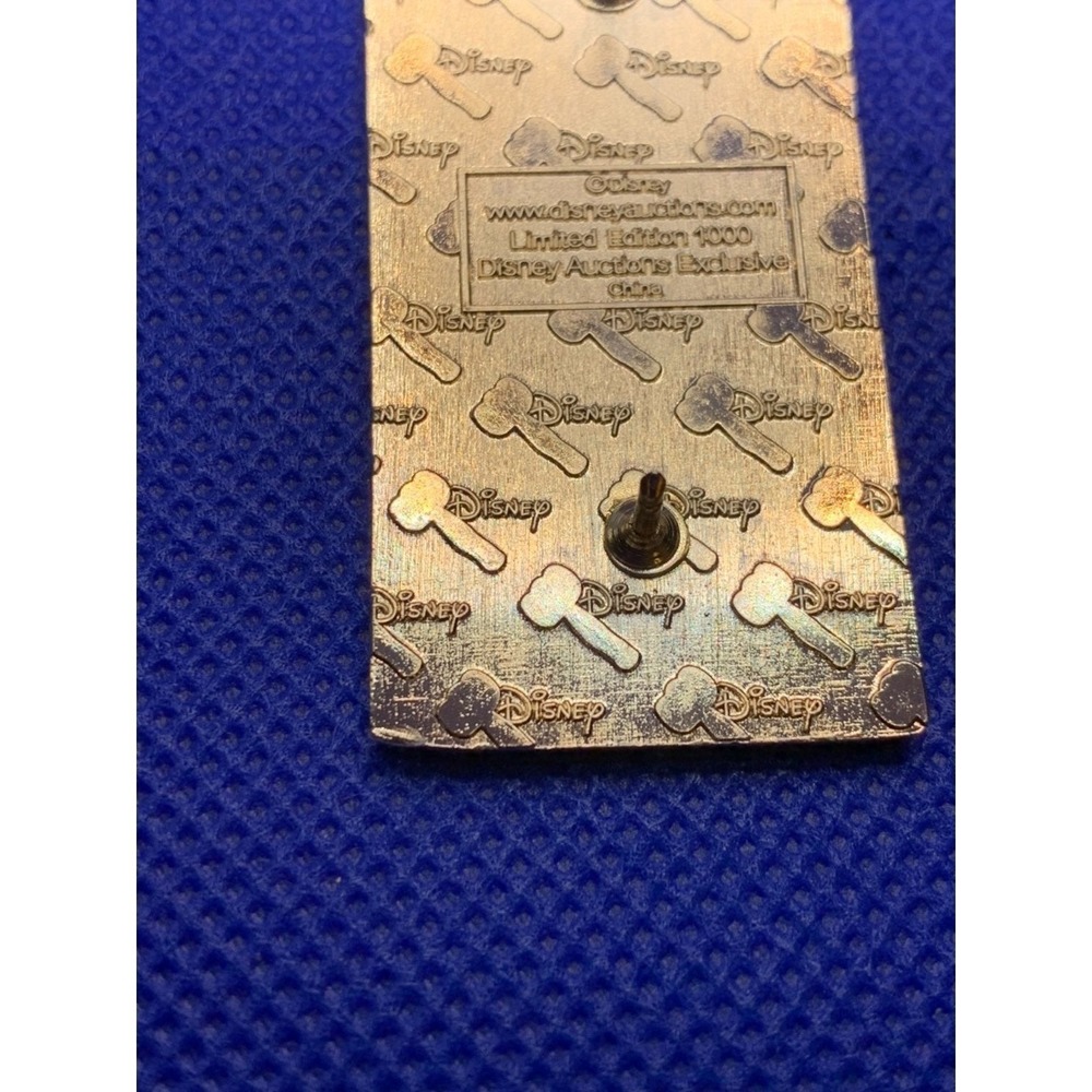 Snow White Disney Auctions LE Limited Edition 1000 pin Princess - Picture 4 of 5